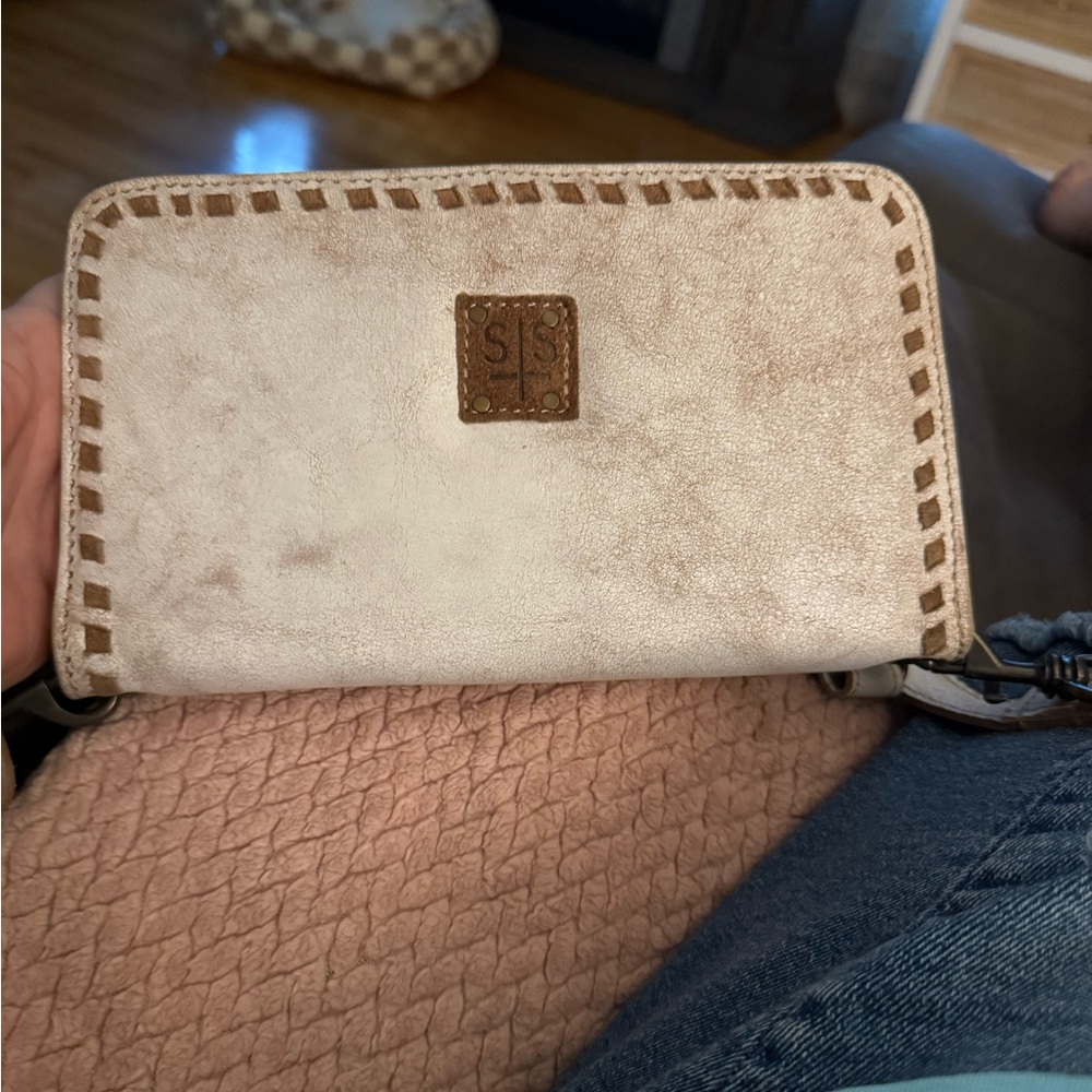 STS Ranchwear Women's Cream Wallet carried one day smoke free home